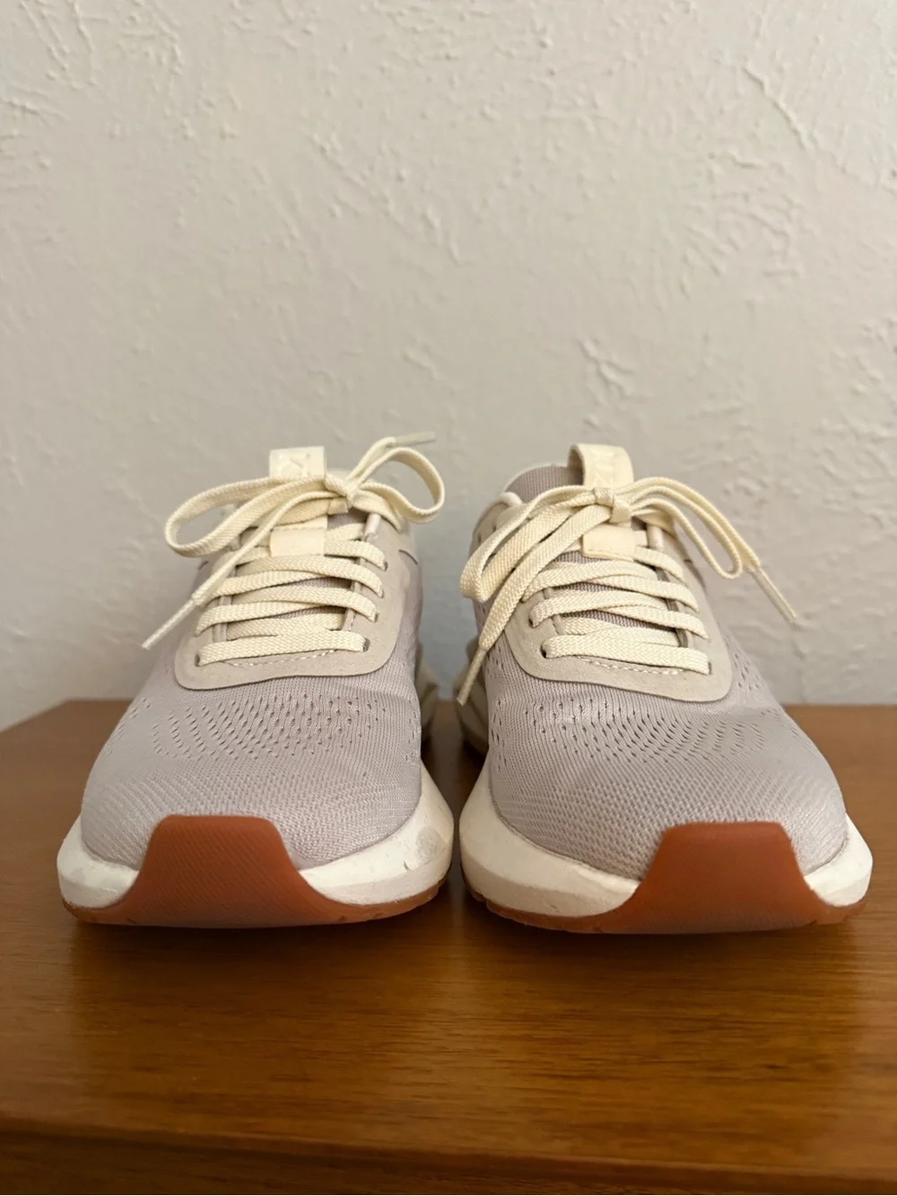 Kizik Athena 2 women’s size 6.5 $139.95 NEW